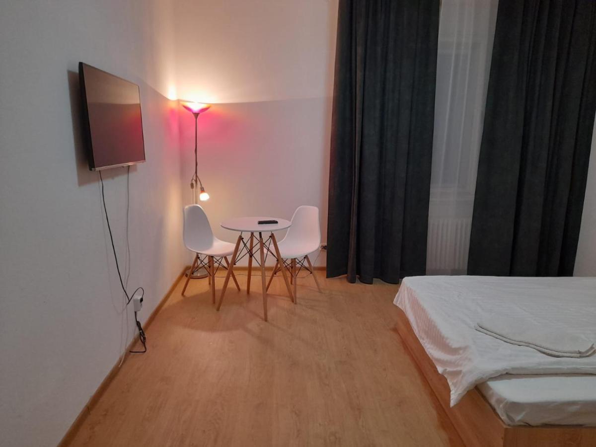 Piata Unirii- 1 Room Studio Apartment Timisoara Exterior photo